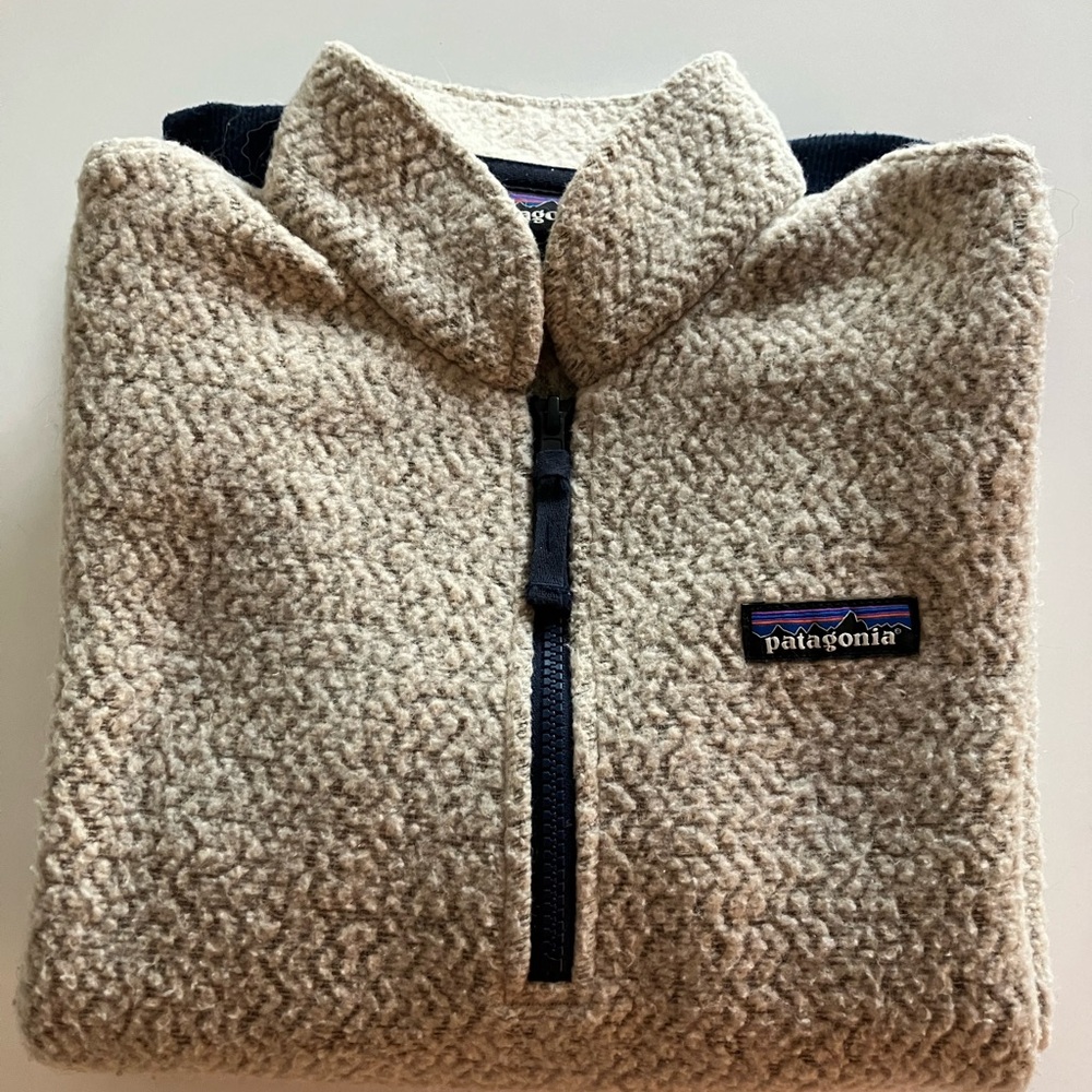 Patagonia Women’s Small 1/4 zip wool blend fleece sweater in light grey